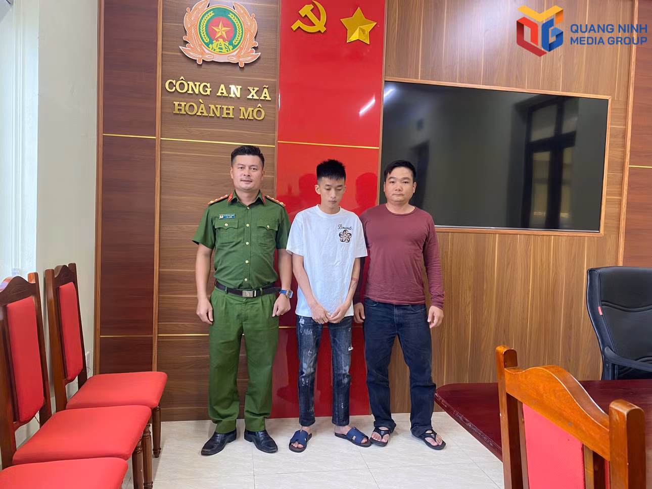 bqn_tr_hinh-anh-cong-an-xa-ban-giao-doi-tuong-ngo-bao-duy-cho-co-quan-csdt-catp-ho-chi-minh-copy.jpg