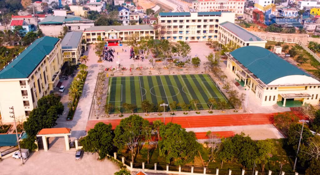 Toàn cảnh Trường PTDT Nội trú Ba Chẽ.