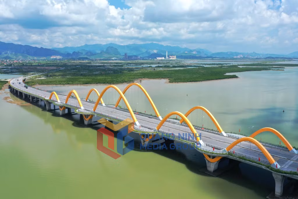 Cầu Tình Yêu (10-2025). Ảnh: Đỗ Phương