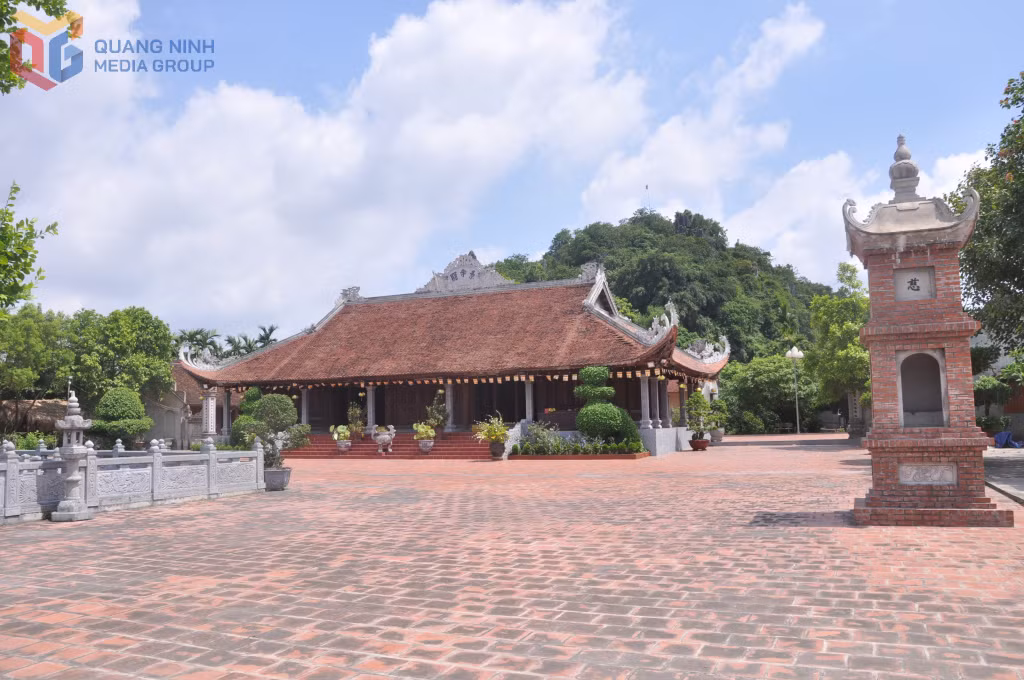 Chùa Cảnh Huống là một điểm đến cho du khách khi ghé thăm nơi đây.
