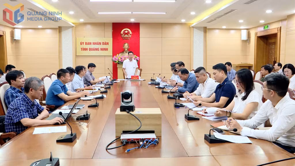 UBND tỉnh Quảng Ninh họp chỉ đạo giải quyết phản ánh, kiến nghị của người dân liên quan đến dự án.