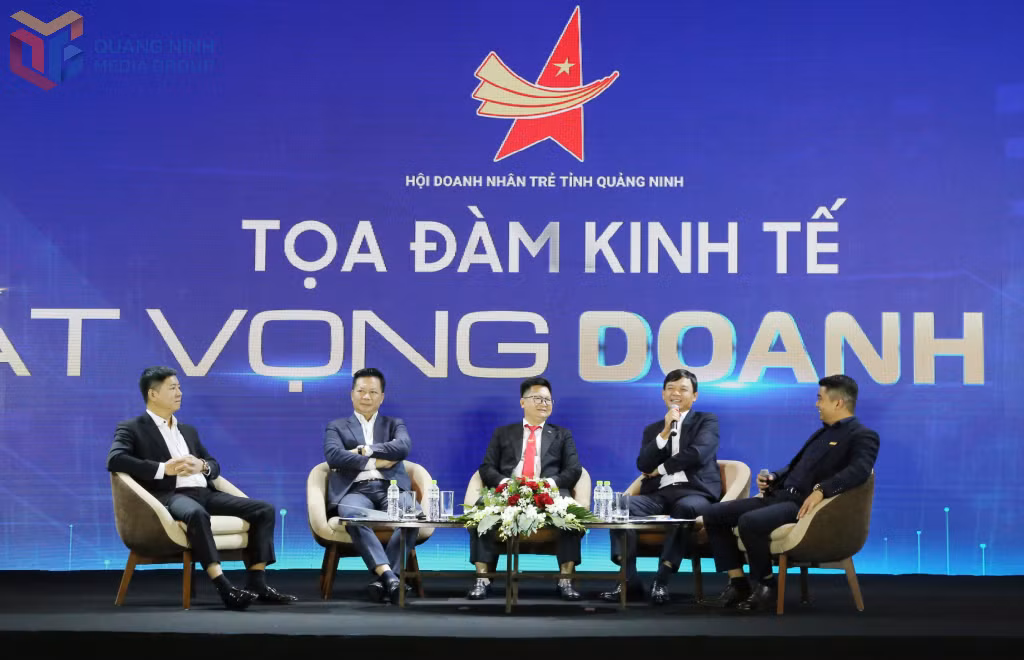 Quang cảnh toạ đàm 