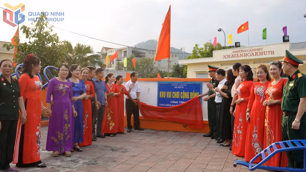 Khu phố 7B, phường Cẩm Phú (cũ) khánh thành công trình “Khu vui chơi cộng đồng và lắp đặt thiết bị thể dục thể thao", tháng 6/2025.