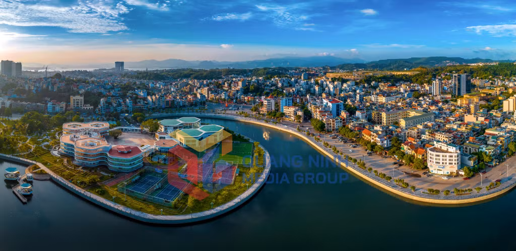 Uốn lượn. Ảnh: Hoàng Ngọc Nghĩa
