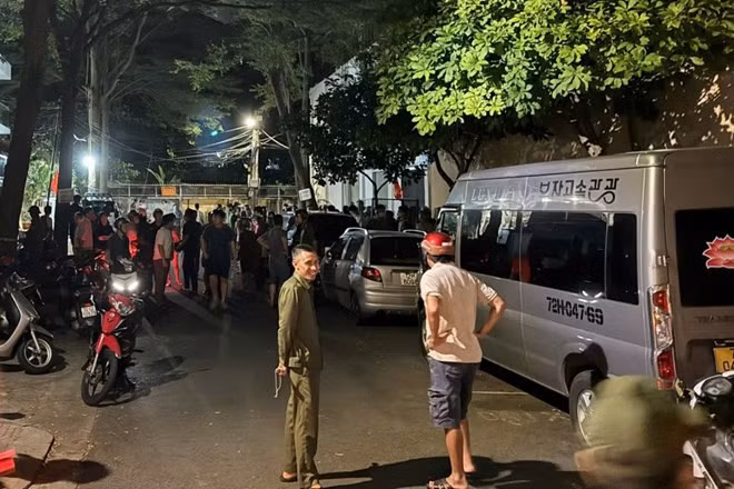 Hiện trường vụ một phụ nữ bị đâm tử vong tối 4.10. Ảnh: Thành An