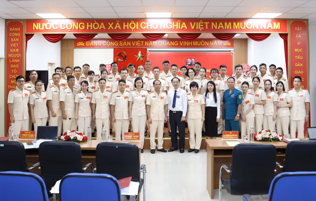 Đại hội Chi bộ Công an phường Hồng Gai nhiệm kỳ 2025 - 2030.