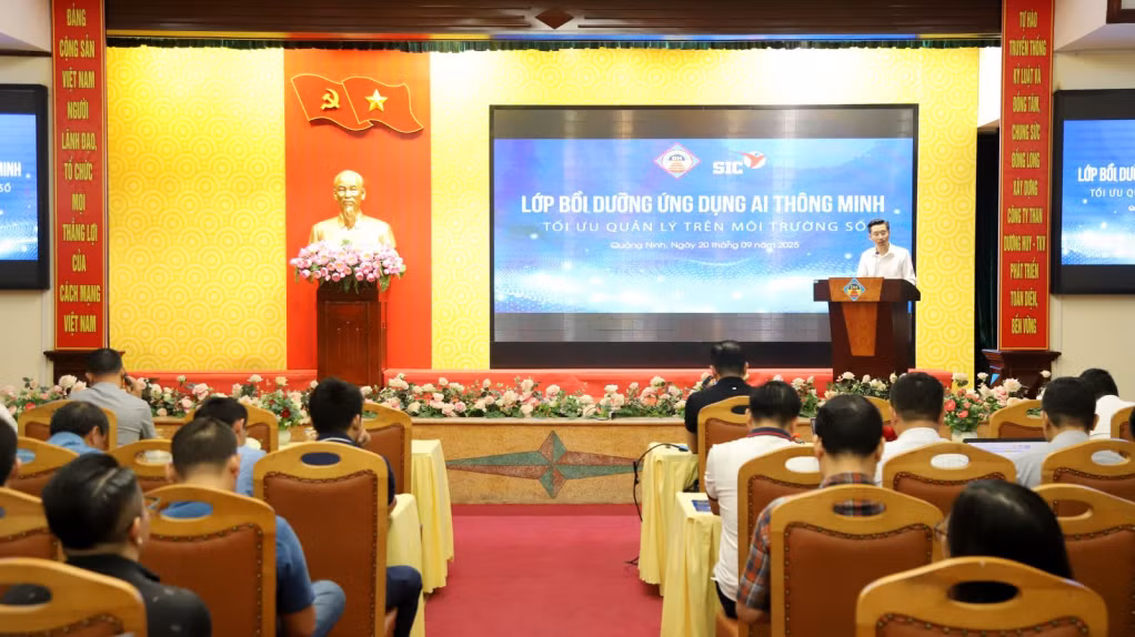 Than Dương Huy tổ chức lớp bồi dưỡng về công nghệ trí tuệ nhân tạo (AI). Ảnh: Trần Hoàn.