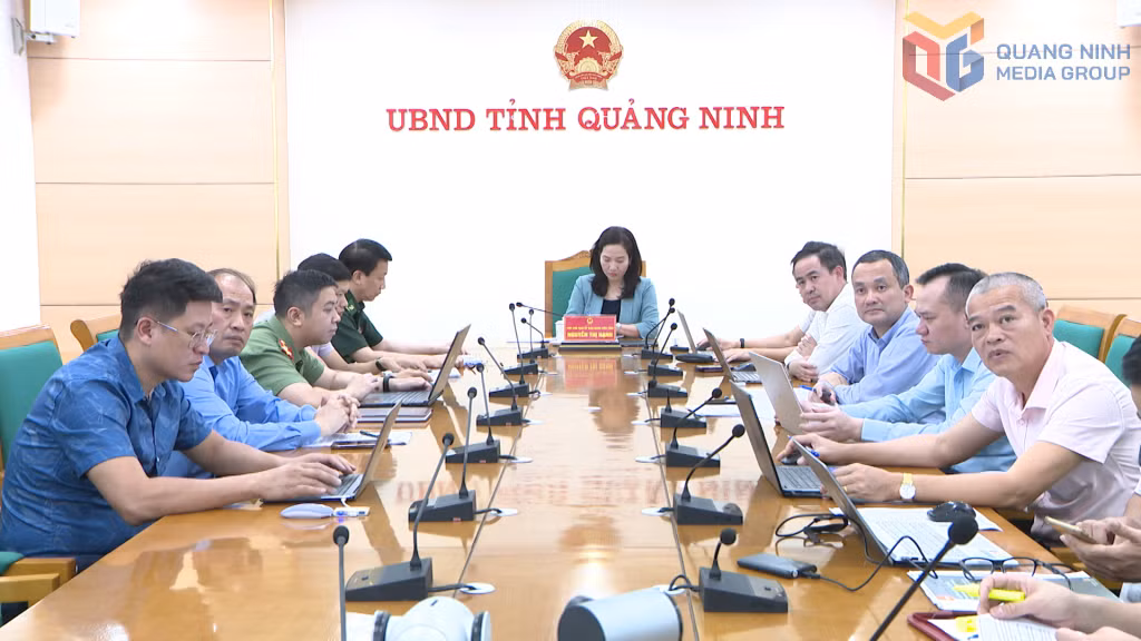 Quang cảnh cuộc họp tại điểm cầu UBND tỉnh Quảng Ninh.