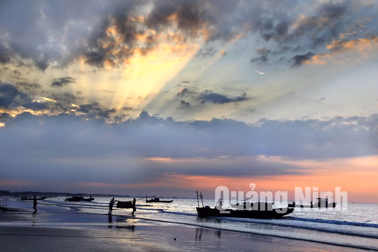 Bãi biển Trà Cổ. Ảnh: Đỗ Giang