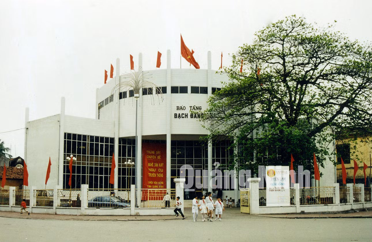 Bảo tàng Bạch Đằng chụp năm 2003. Ảnh Phòng Văn hóa TX Quảng Yên
