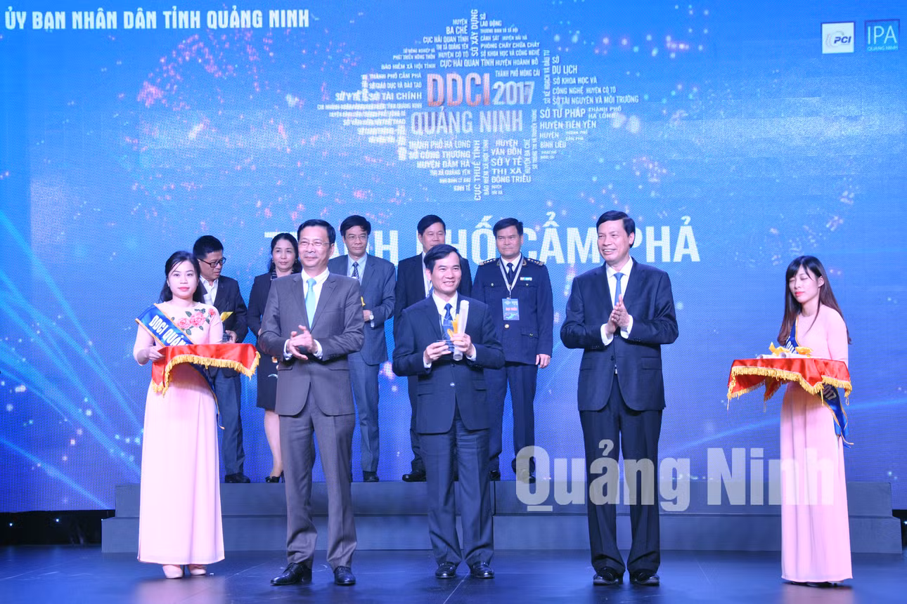 TP Cẩm Phả đứng đầu bảng xếp hạng DDCI 2017 khối các địa phương (24-1-2018). Ảnh: Thu Trang