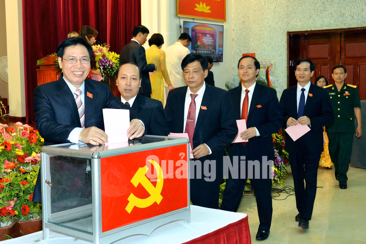 Đại biểu bầu BCH Đảng bộ, Bí thư Thành ủy TP Cẩm Phả khóa XXII, nhiệm kỳ 2015-2020