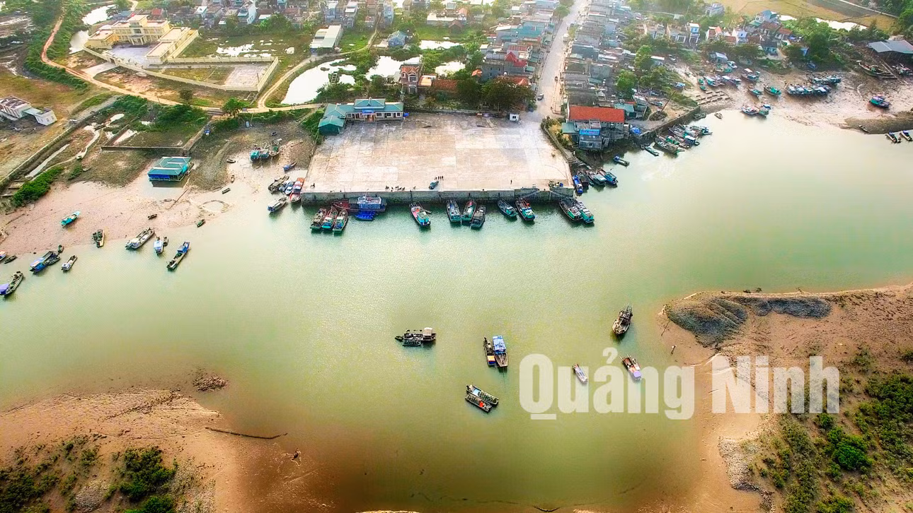 Bến tầu huyện Đầm Hà (2-2018). Ảnh: Hùng Sơn