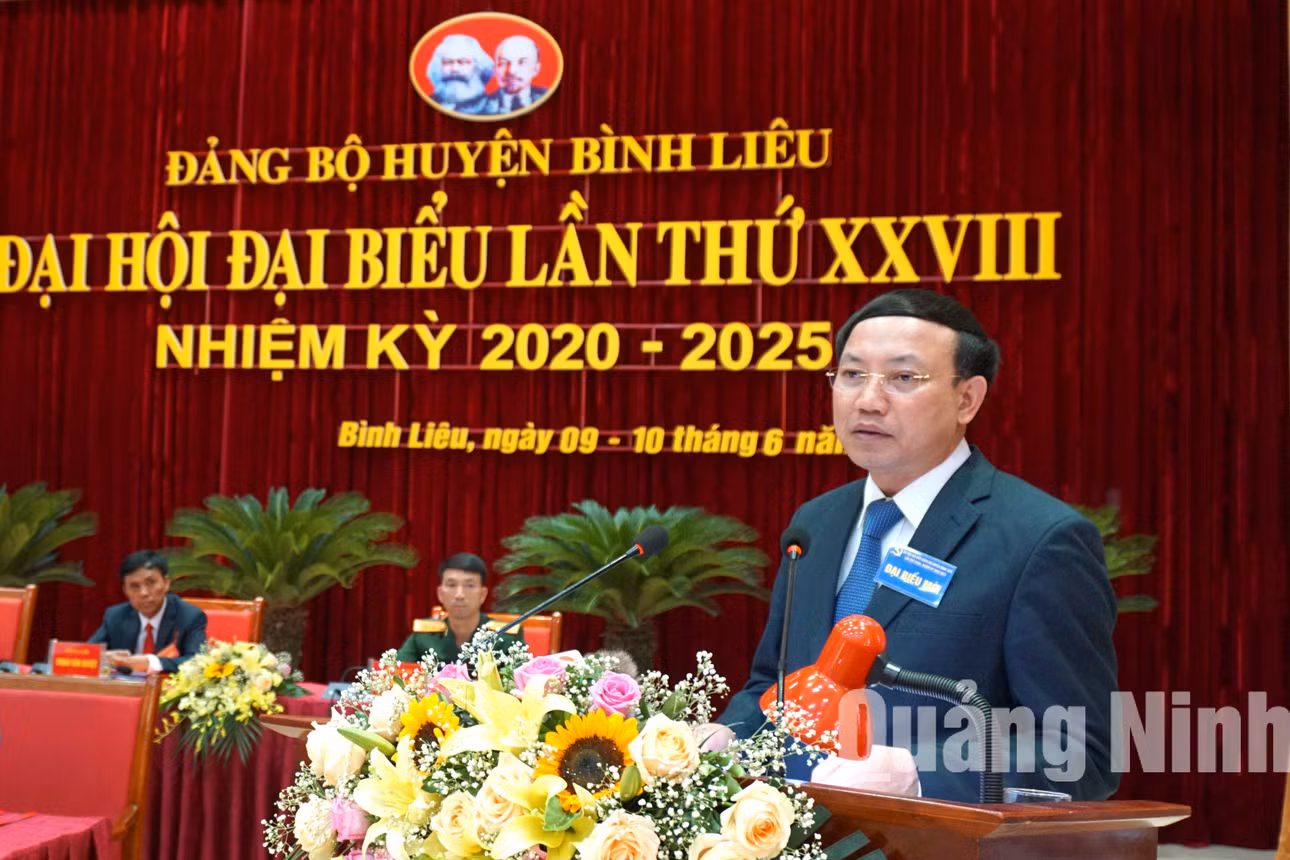 Đồng chí Nguyễn Xuân Ký, Bí thư Tỉnh ủy, Chủ tịch HĐND tỉnh, phát biểu chỉ đạo tại đại hội (6-2020). Ảnh: Nguyễn Thanh