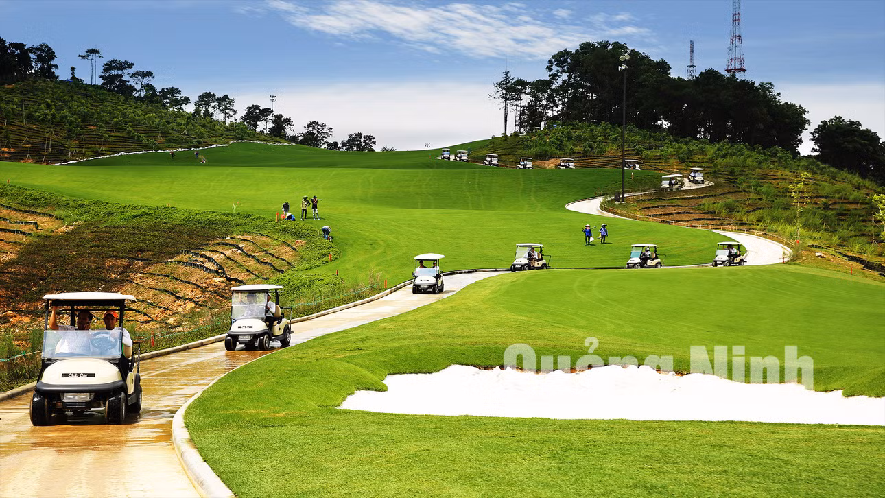 Sân golf Ngôi sao Hạ Long (4-2019). Ảnh: Đỗ Phương