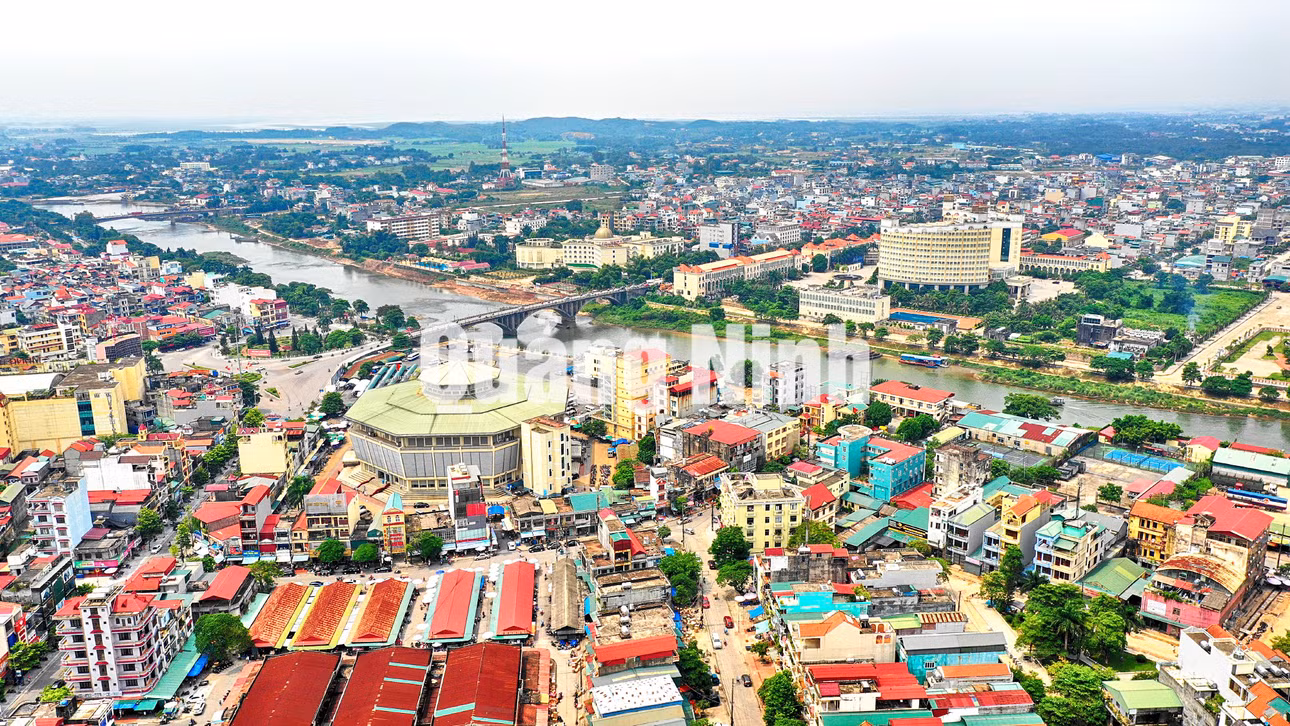 TP Móng Cái (9-2018). Ảnh: Hùng Sơn