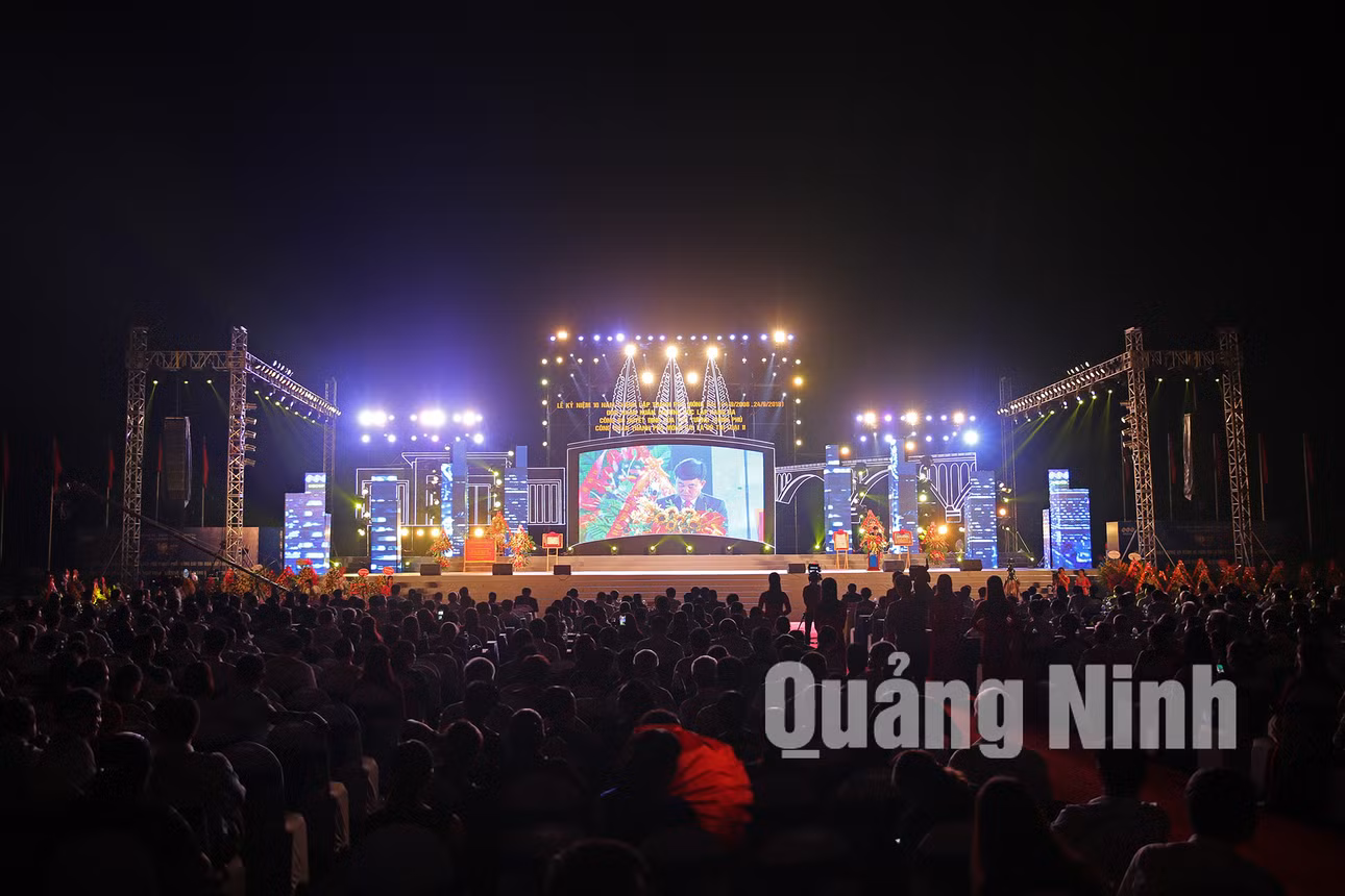 Quang cảnh lễ kỷ niệm (22-9-2018). Ảnh: Hùng Sơn