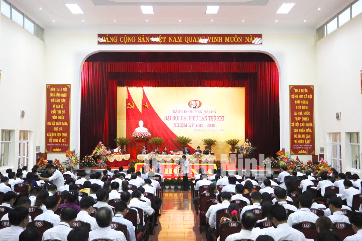 Quang cảnh đại hội