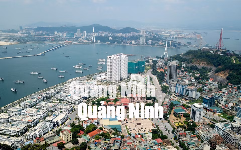 Một góc TP Hạ Long (8-2020). Ảnh Đỗ Phương