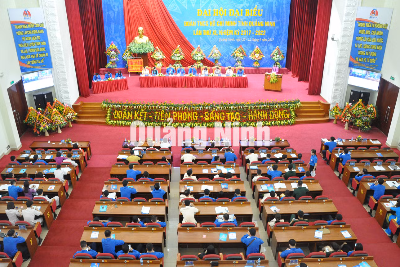 Quang cảnh phiên khai mạc trọng thể Đại hội.