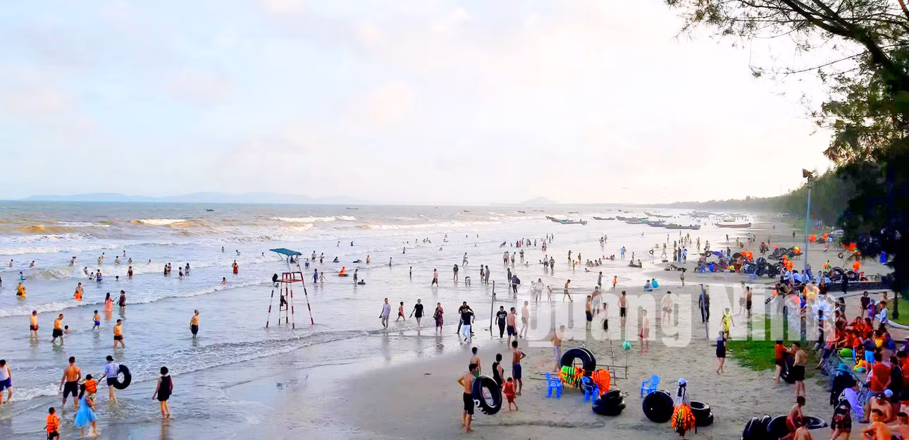 Khu du lịch quốc gia Trà Cổ (TP Móng Cái) (10-2019). Ảnh: Tạ Quân