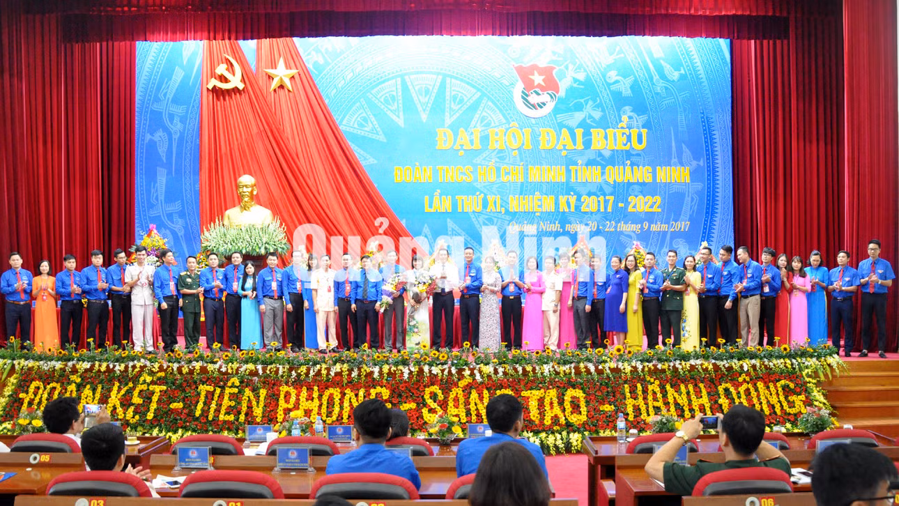 Ban Chấp hành Đoàn Thanh niên tỉnh Quảng Ninh khóa XI ra mắt Đại hội.