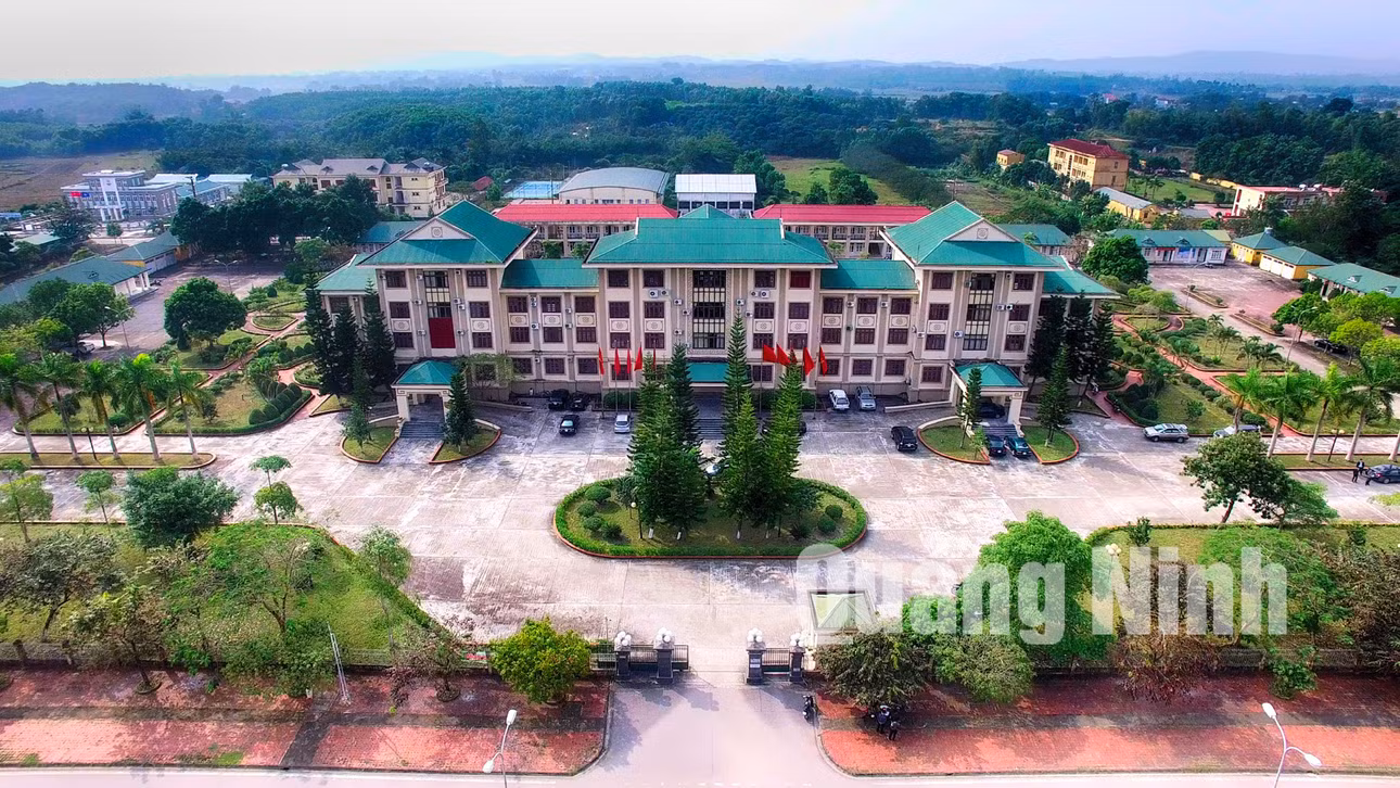 UBND huyện Đầm Hà (12-2017). Ảnh: Hùng Sơn