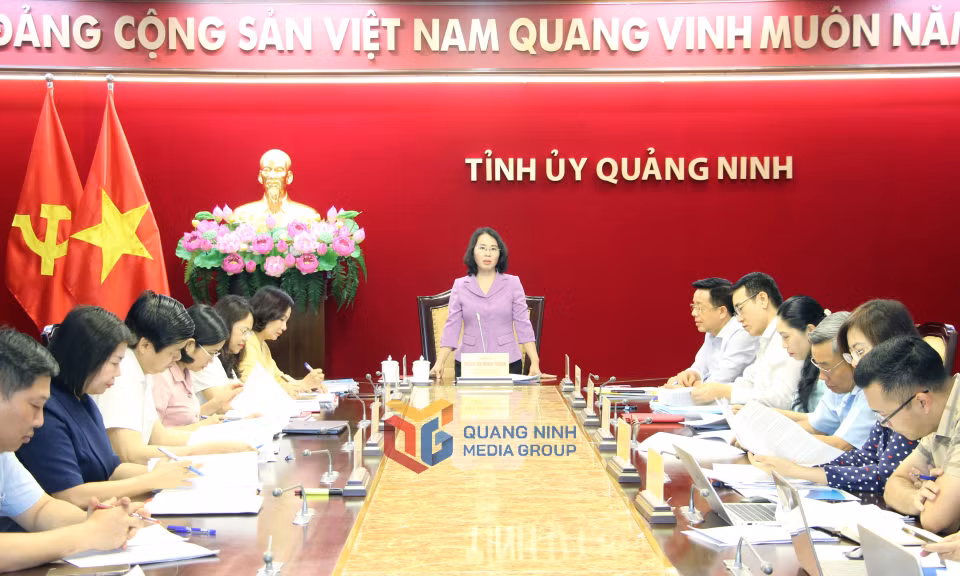 Đồng chí Trịnh Thị Minh Thanh, Phó Bí thư Thường trực Tỉnh ủy, Chủ tịch HĐND tỉnh, chủ trì buổi làm việc.