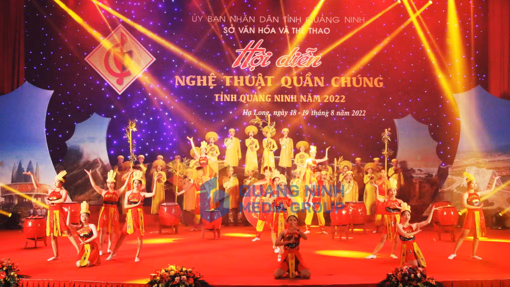 Tiết mục dự thi của đoàn nghệ thuật quần chúng TX Đông Triều (8-2022). Ảnh: Nguyễn Dung