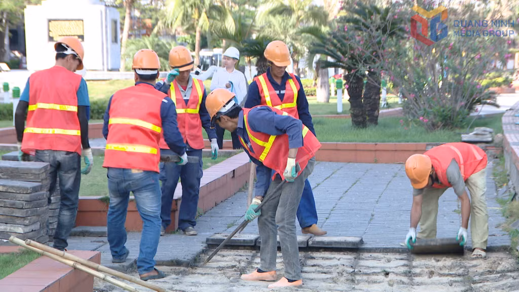 Toàn bộ khu vực vỉa hè bị sụt lún, bong tróc đều được sửa chữa, khắc phục.