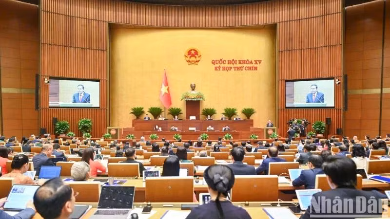 Quốc hội khóa XV khai mạc trọng thể Kỳ họp thứ 9 tại Hội trường Diên Hồng, nhà Quốc hội. (Ảnh: DUY LINH-BÙI GIANG)