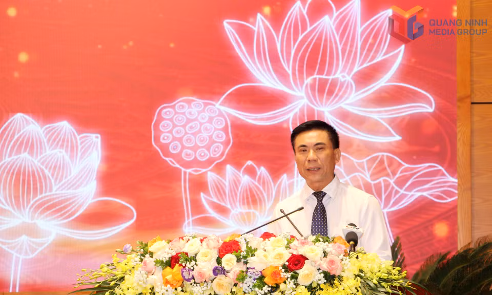 Đồng chí Đoàn Văn Báu, Cục trưởng Cục Lý luận chính trị, Ban Tuyên giáo và Dân vận Trung ương, phát biểu tại hội nghị.