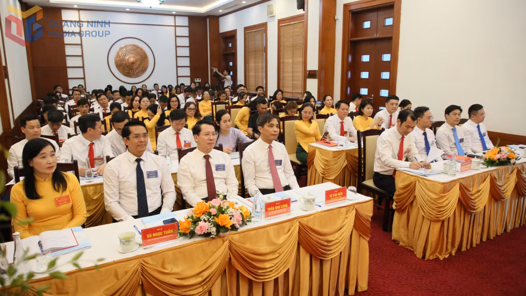 Các đại biểu và đảng viên dự Đại hội Đảng bộ Sở Tài chính tỉnh Quảng Ninh, nhiệm kỳ 2025-2030.