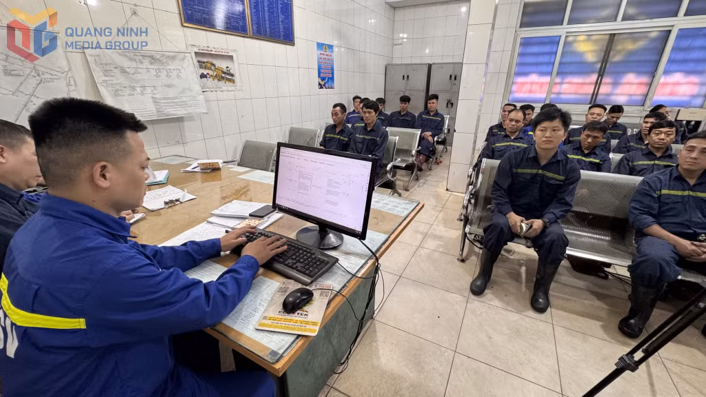 Viết ca lệnh sản xuất trên phần mềm tại Công ty Than Thống Nhất - TKV.