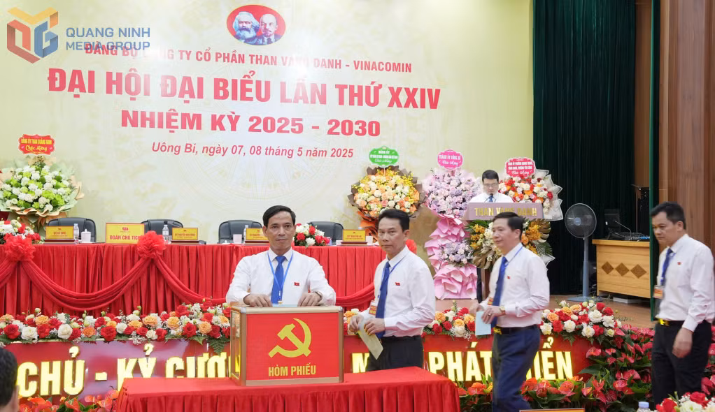 Đại hội tiến hành bầu Ban Chấp hành Đảng bộ Công ty CP Than Vàng Danh, nhiệm kỳ 2025-2030.