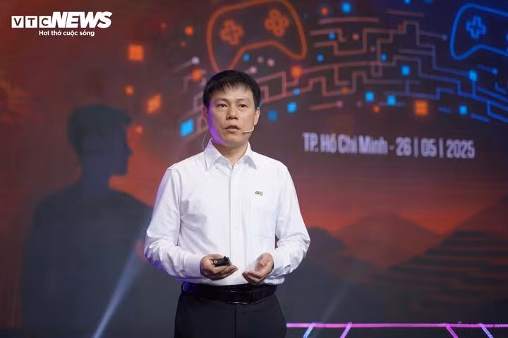 Tổng Giám đốc Tổng Công ty VTC Nguyễn Ngọc Bảo nhận định game là cây cầu số kết nối và bảo tồn văn hóa Việt Nam. (Ảnh: Mạnh Hùng)