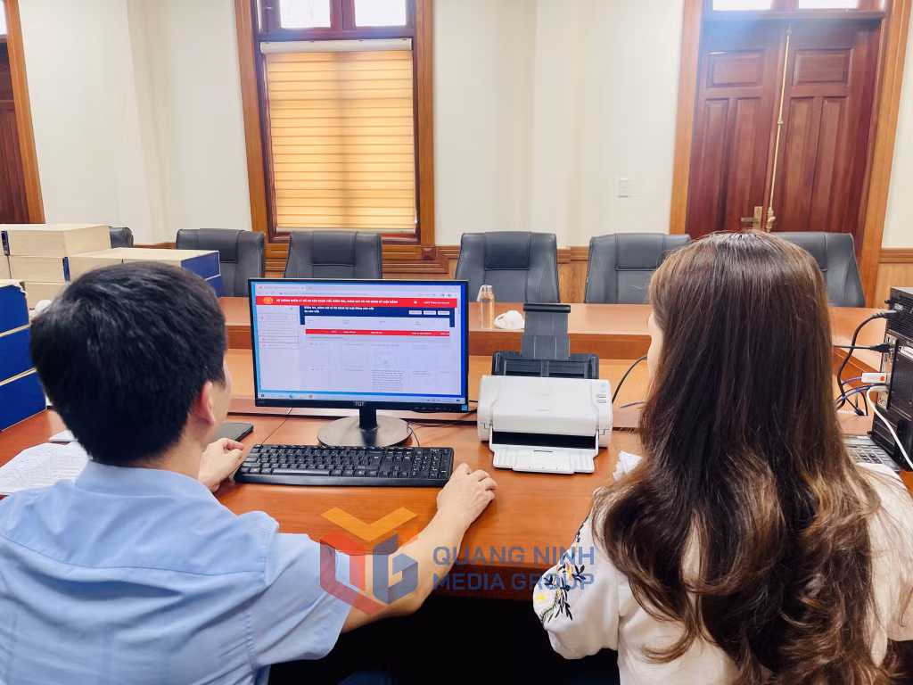 Đối với hồ sơ kiểm tra, giám sát, kỷ luật Đảng nhiệm kỳ 2020-2025, Uỷ ban Kiểm tra Thành ủy Uông Bí đã hoàn thành việc số hóa và cập nhật vào phần mềm Hệ thống đối với 75 bộ hồ sơ.