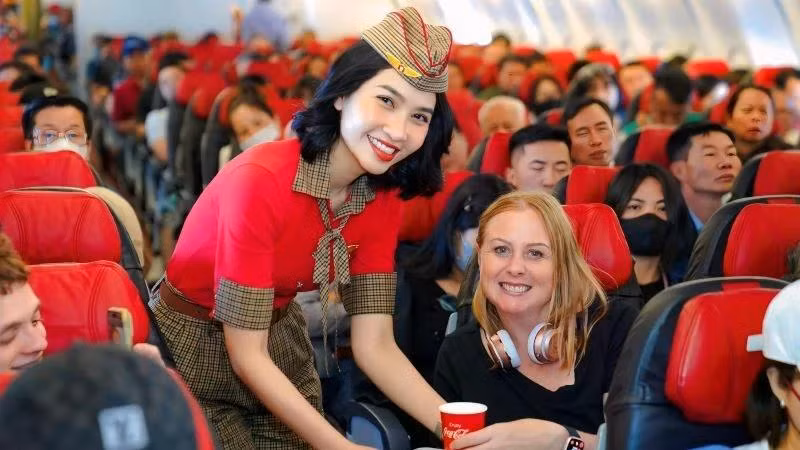 Tiếp viên hàng không Vietjet.