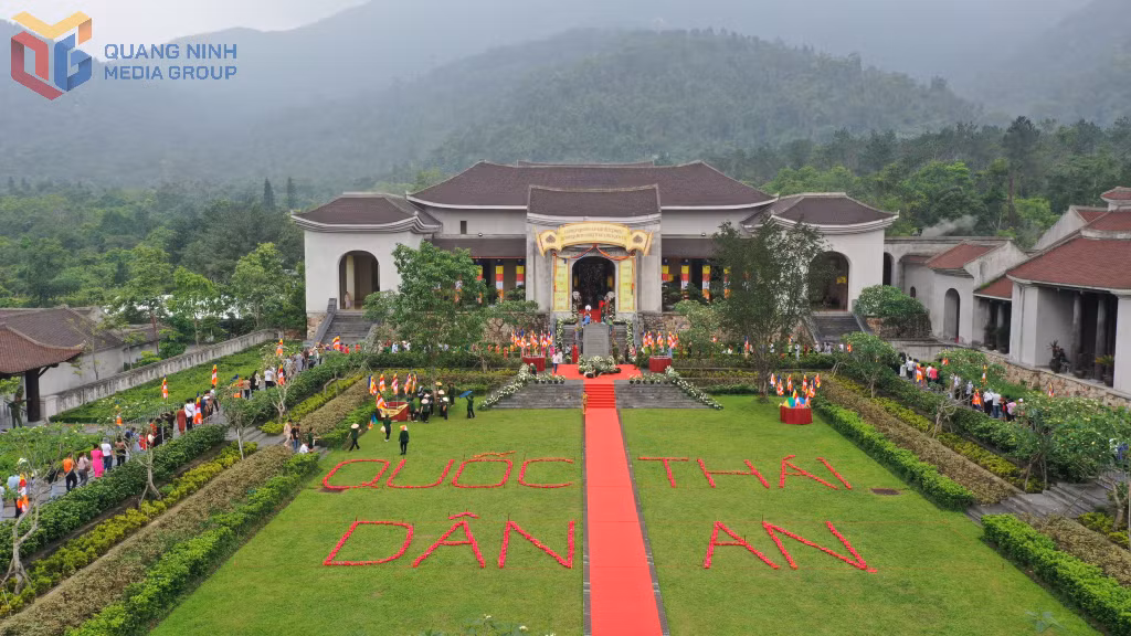 Tính đến thời điểm này, khâu chuẩn bị cho Lễ dâng Hoa Đăng đã sẵn sàng.