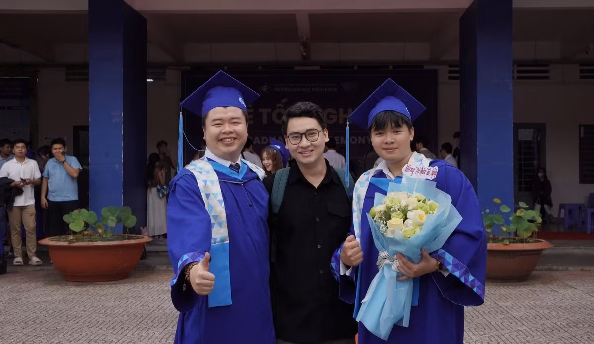Nhóm tác giả của bài báo nghiên cứu khoa học. Từ trái qua: Nhật Khang, Hiếu Nghĩa, và Trí Đức. Ảnh: NVCC.