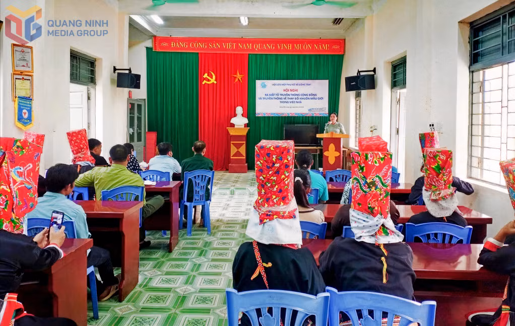 Truyền thông về thay đổi định kiến giới cho phụ nữ DTTS xã Đồng Tâm (huyện Bình Liêu).