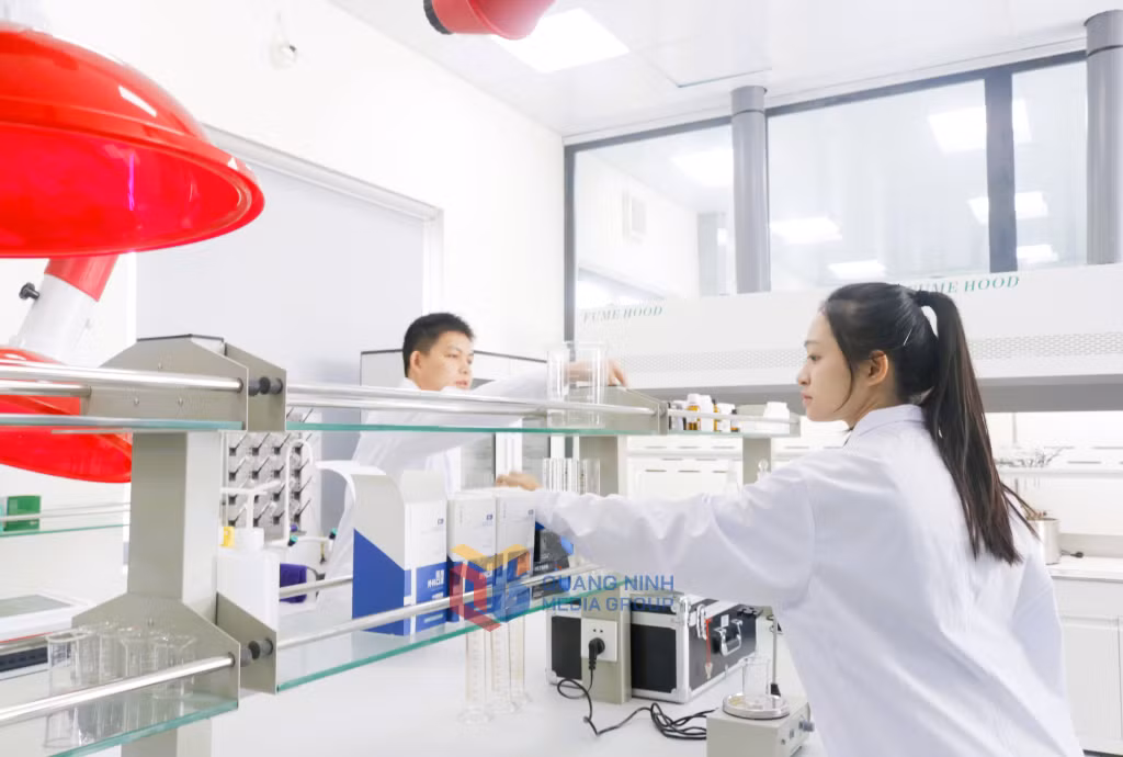 Phòng thí nghiệm nông sản và thực phẩm (CCIC) tại cửa khẩu cầu Bắc Luân II.