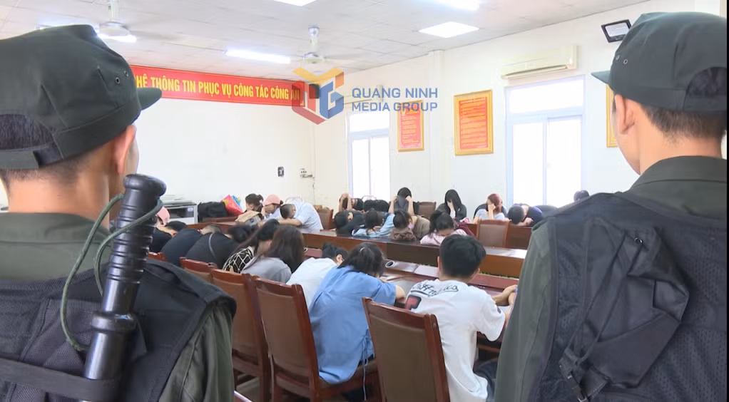 Hiện 30 đối tượng trong đường dây này đã khở tố bị can về tội Lừa đảo chiếm đoạt tài sản dưới hình thức cắt đá đổ thạch, số tiền chiếm đoạt đã lên đến hàng trăm tỉ đồng.