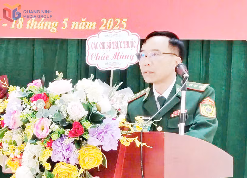 Thượng tá Đặng Minh Đức, Phó Chỉ huy trưởng BĐBP tỉnh phát biểu chỉ đạo Đại hội. (Ảnh Tiều đoàn HL-CĐ)