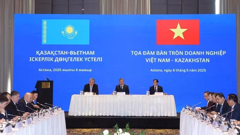 Tổng Bí thư Tô Lâm dự Tọa đàm bàn tròn doanh nghiệp Việt Nam-Kazakhstan. (Ảnh: Thống Nhất/TTXVN)