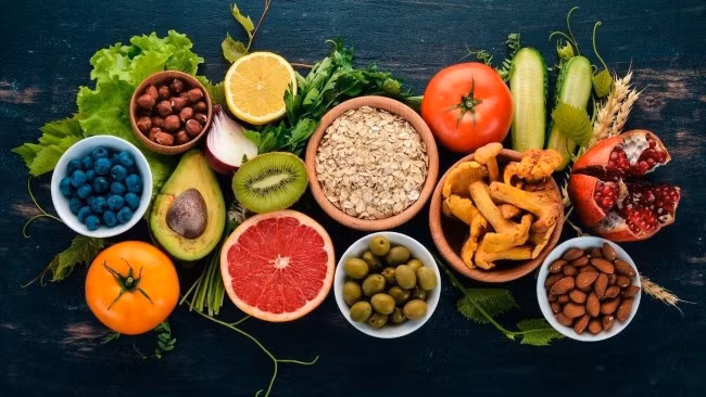 Thực phẩm giàu vitamin, khoáng chất và chống oxy hóa giúp tăng cường miễn dịch chống COVID-19.