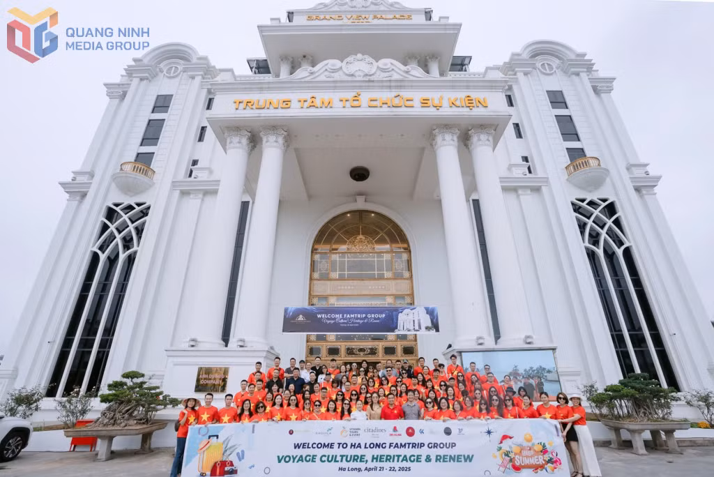 Hơn 200 đơn vị dịch vụ du lịch từ miền Bắc, miền Trung khảo sát, kết nối xây dựng sản phẩm cho du lịch Quảng Ninh.
