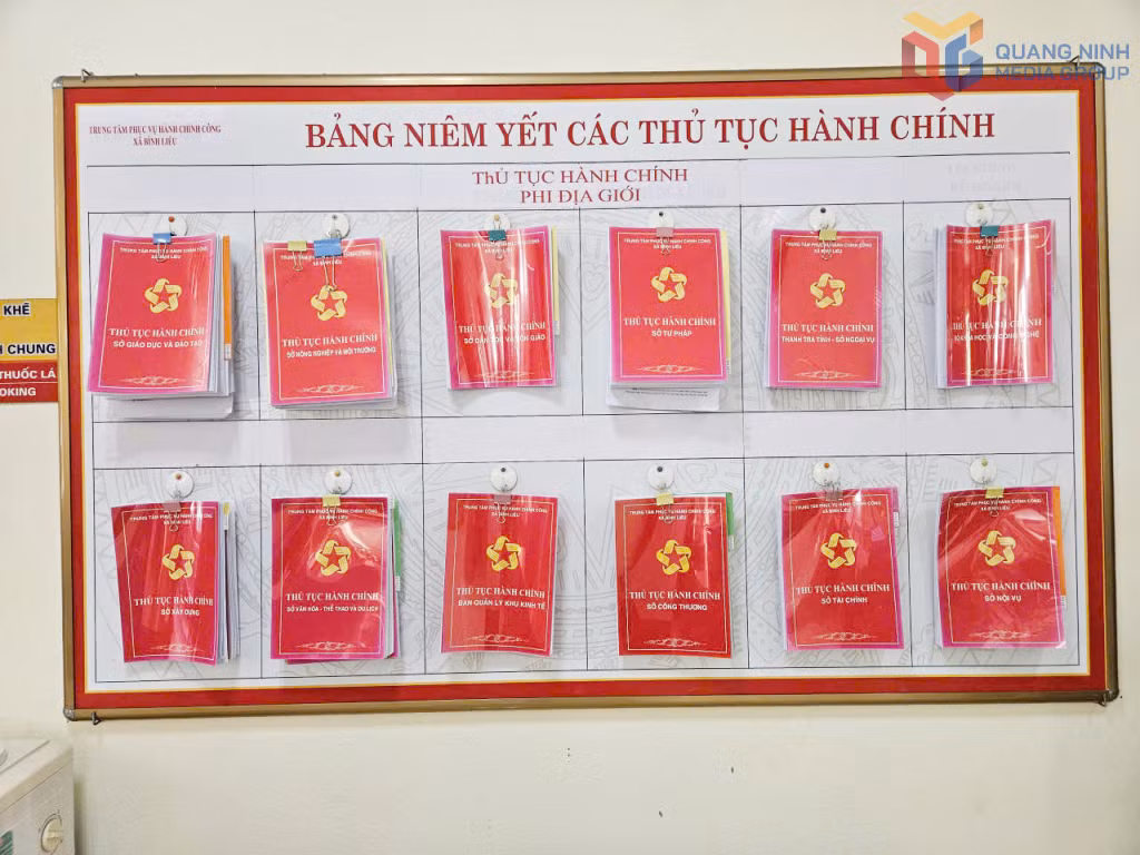 Bảng niêm yết các thủ tục hành chính đặt công khai tại Trung tâm Phục vụ hành chính công xã Bình Liêu.