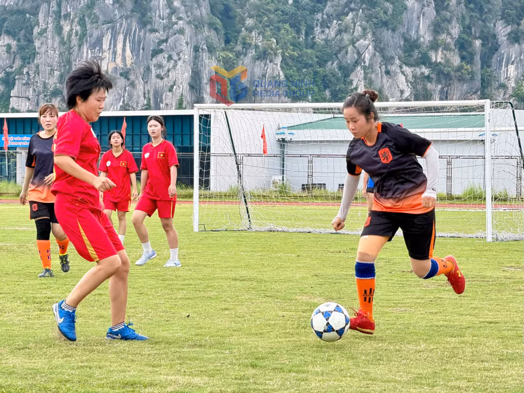 Khai mạc môn Bóng đá nữ Đại hội TDTT tỉnh lần thứ X năm 2026 ảnh 5