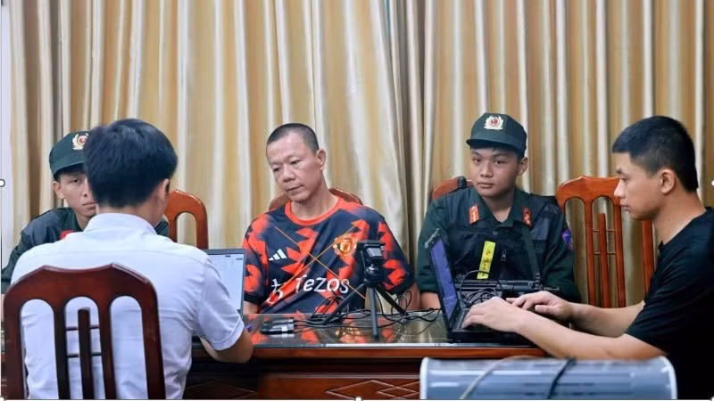 Phòng Cảnh sát hình sự Công an tỉnh Ninh Bình lấy lời khai của Nguyễn Kỳ Dũng.